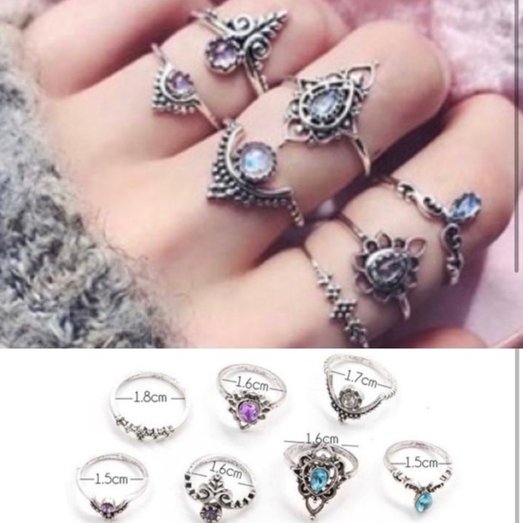 Assorted rings bundle - Picture 2 of 7